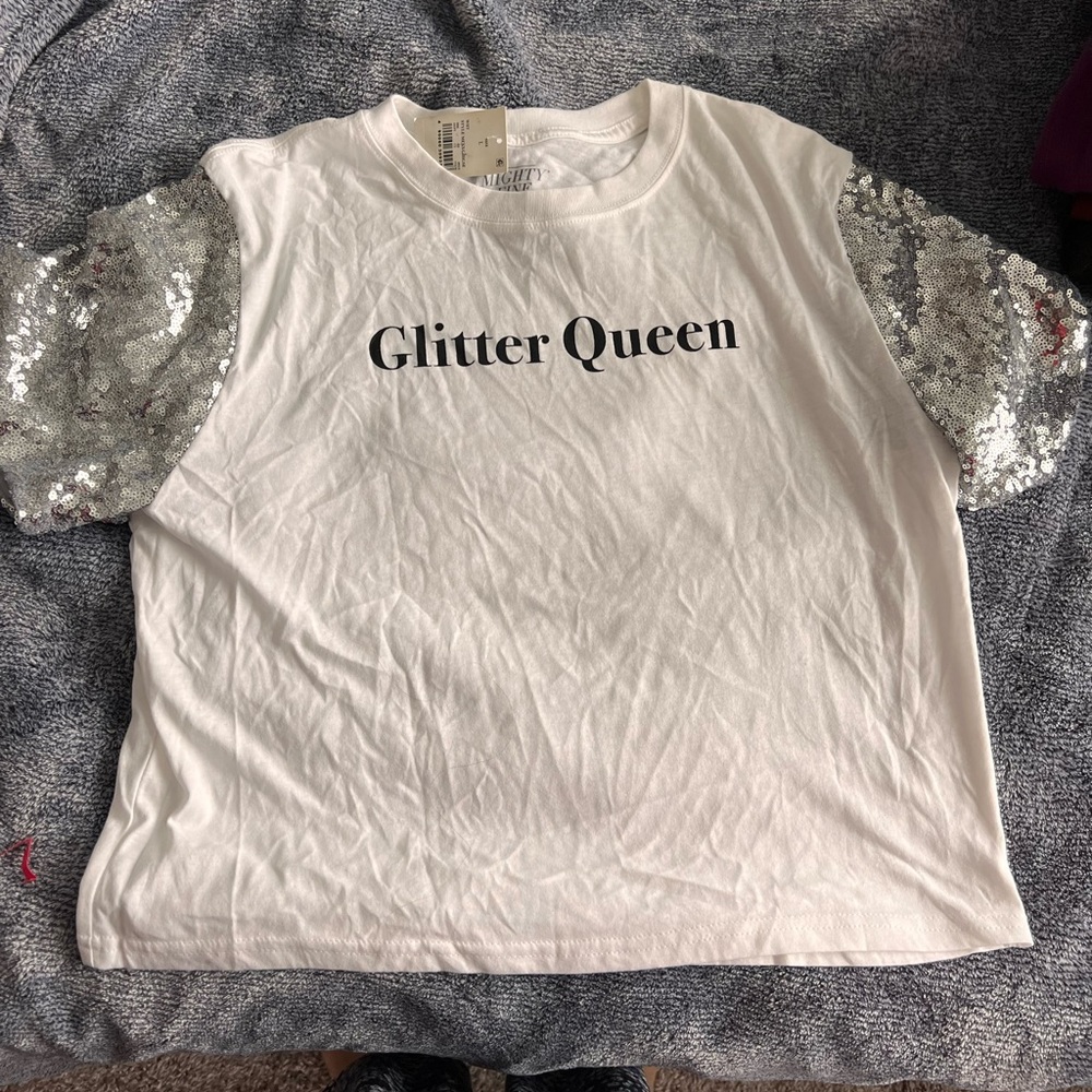 Glitter queen tee